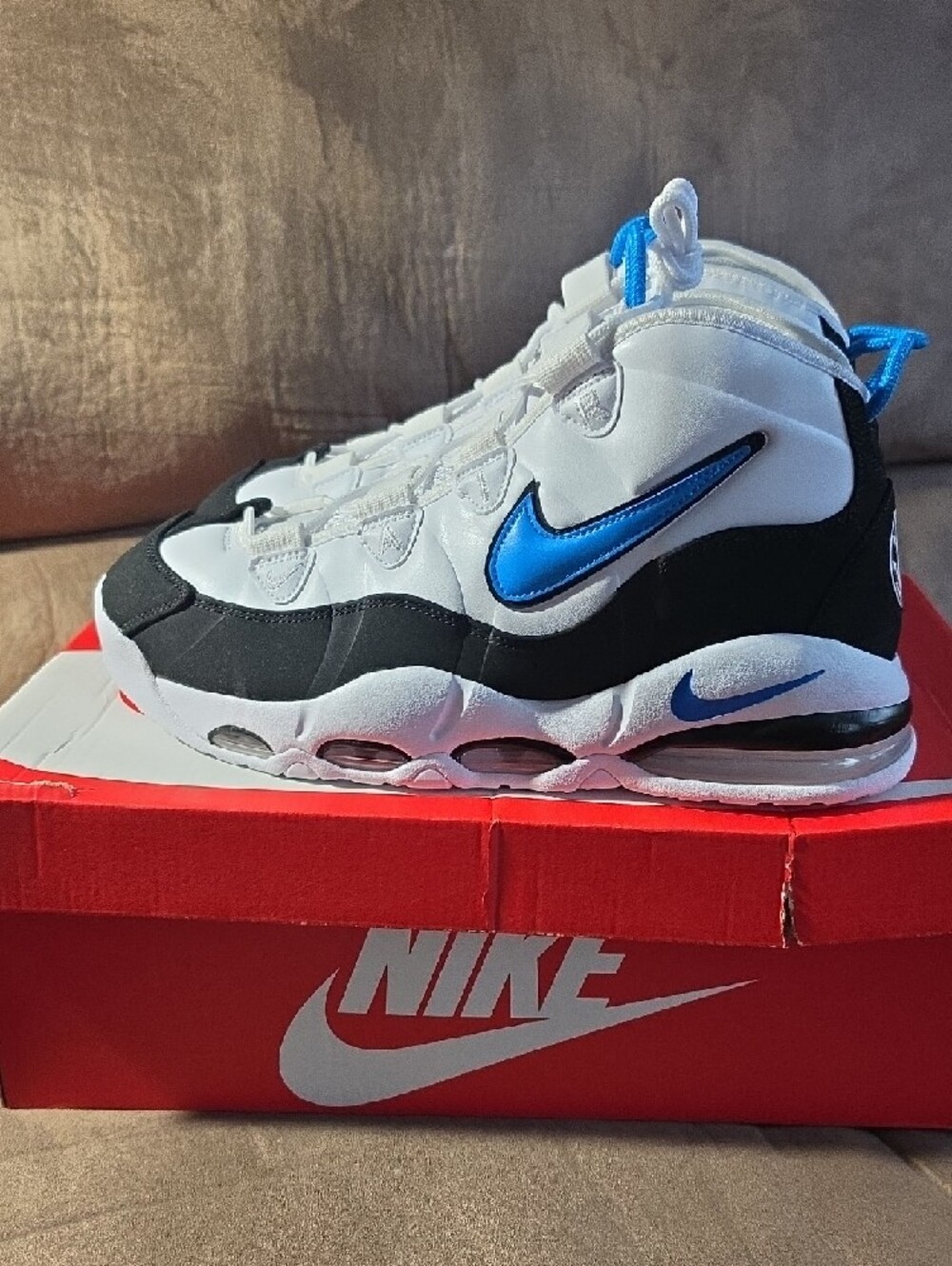 Nike Airmax UPTEMPO